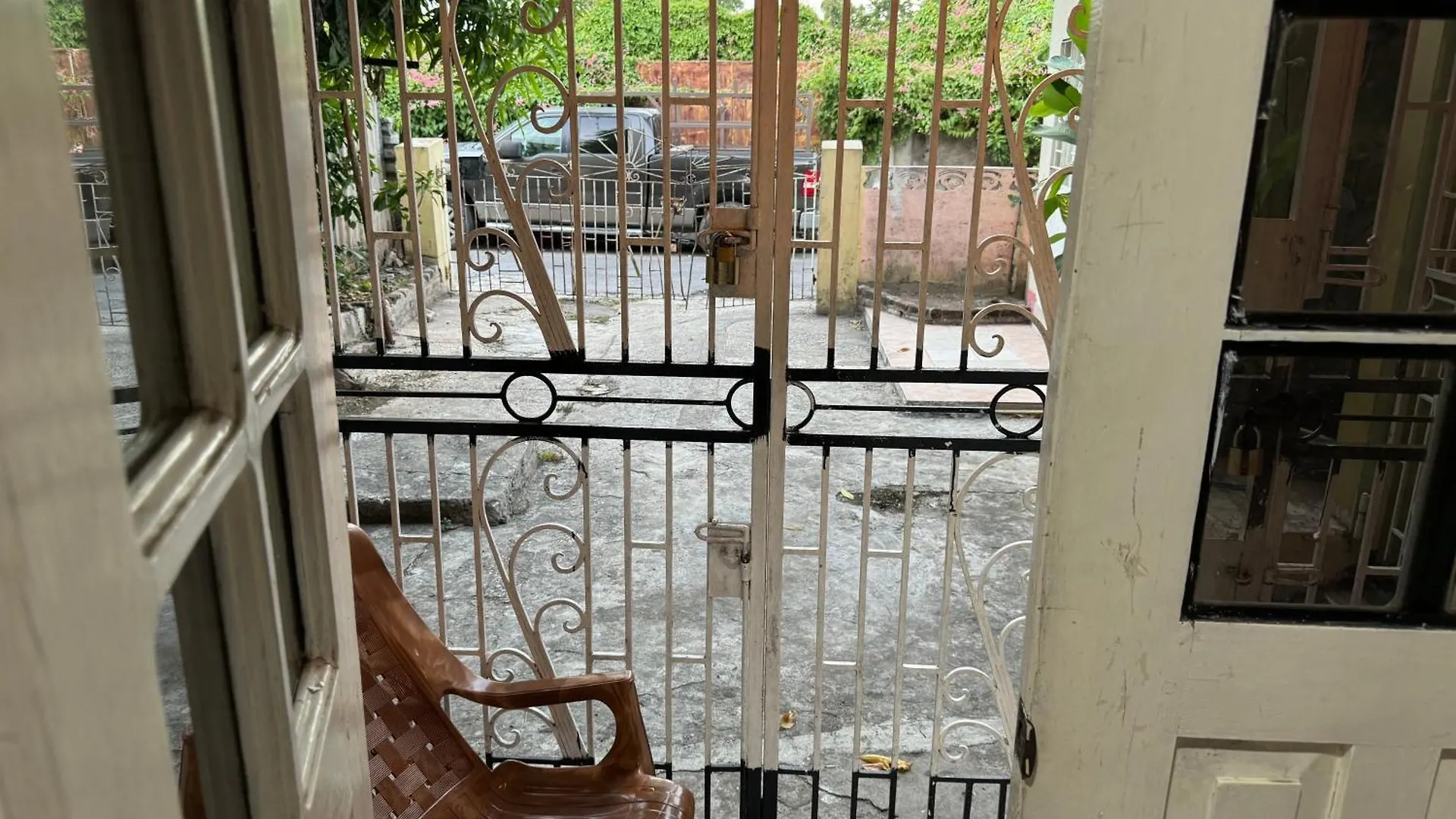 Little Villa Spanish Town Jamaica